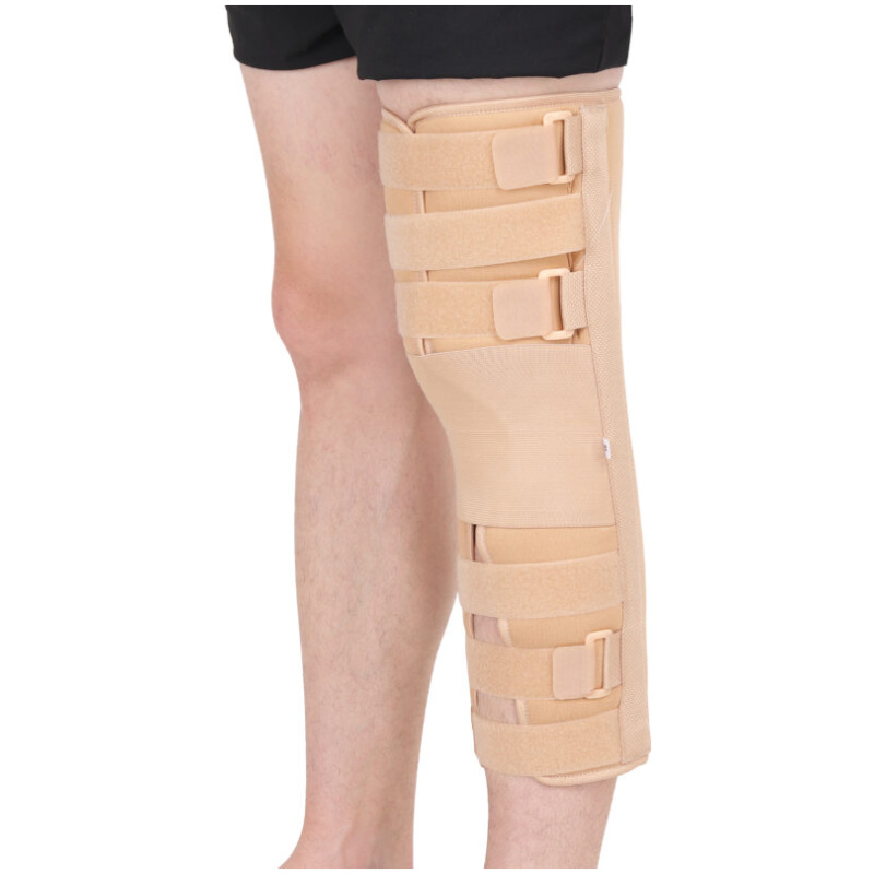 Knee brace covered patela