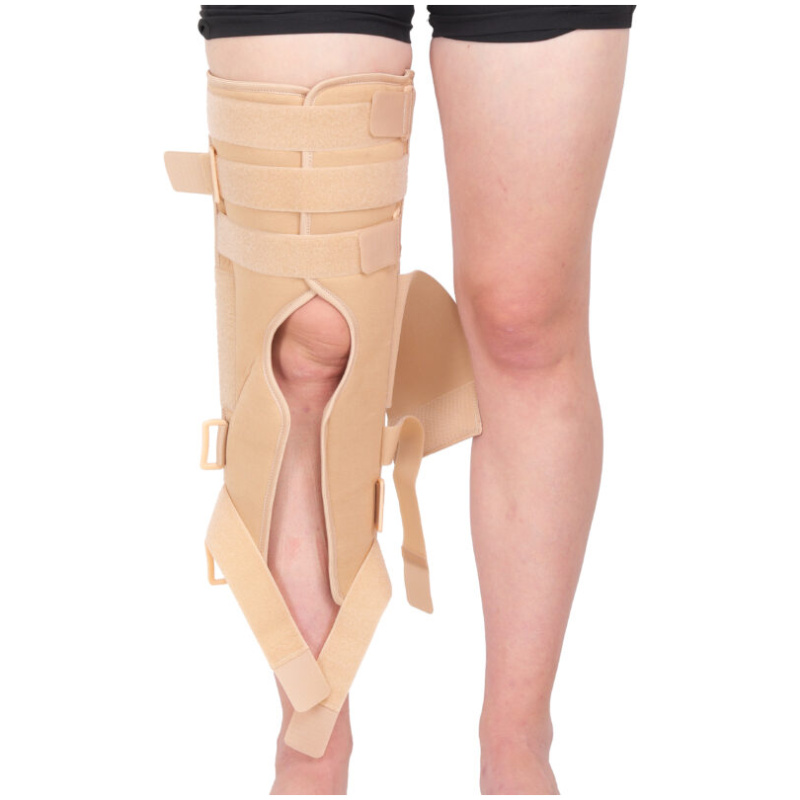 Knee brace covered patela